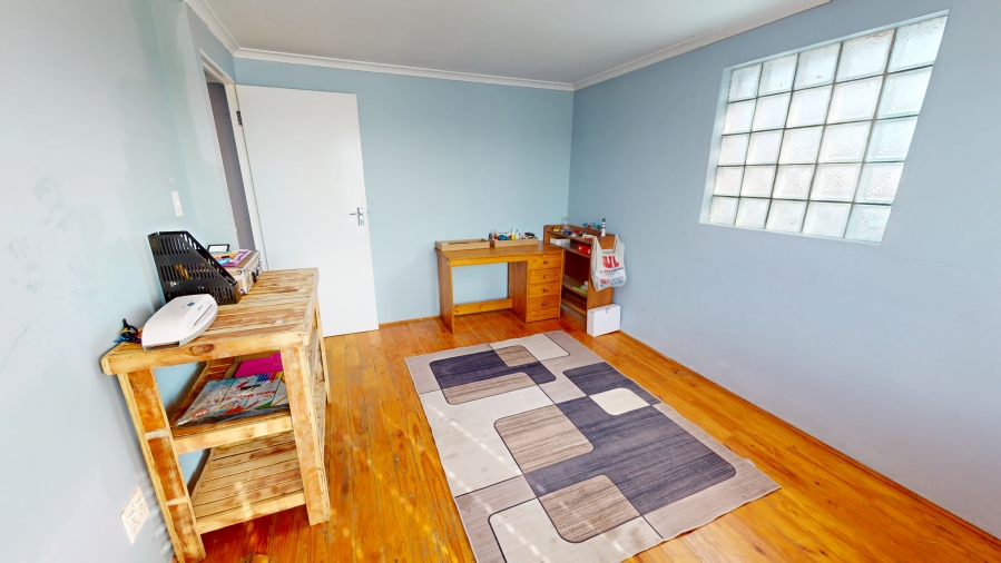 6 Bedroom Property for Sale in Malibu Village Western Cape